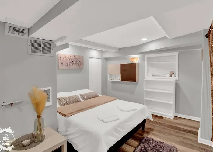Apartment Logan Square Monthly