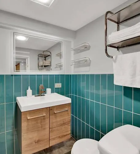 Apartment Logan Square Monthly *