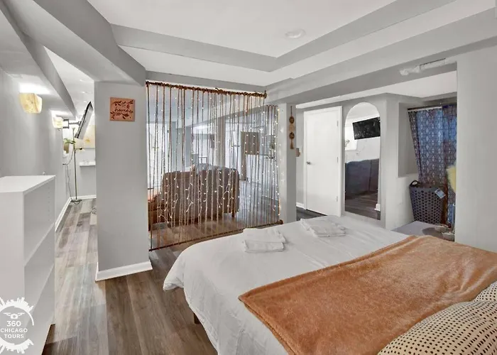 Apartment Logan Square Monthly Chicago